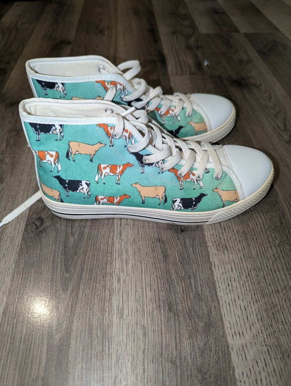 Women's Size 10 High-Top Canvas Sneakers in Teal with Cow Print